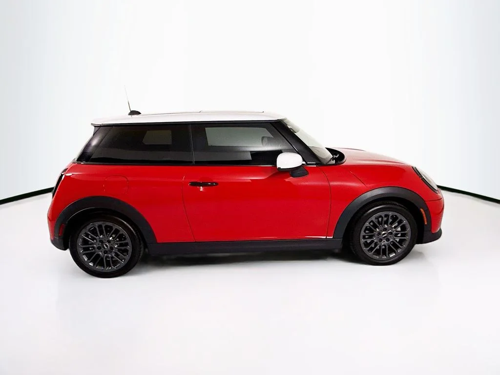 Certified Used 2026 Chili Red II MINI Signature Plus image 4