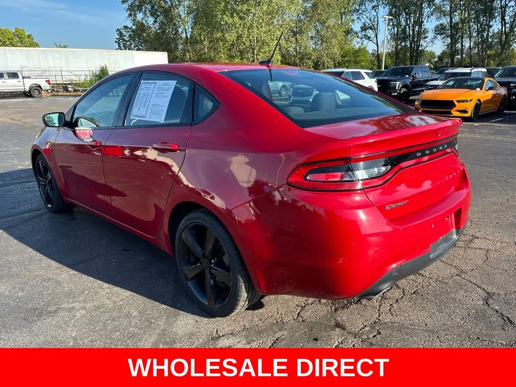 Used 2016 Red Dodge SXT image 3