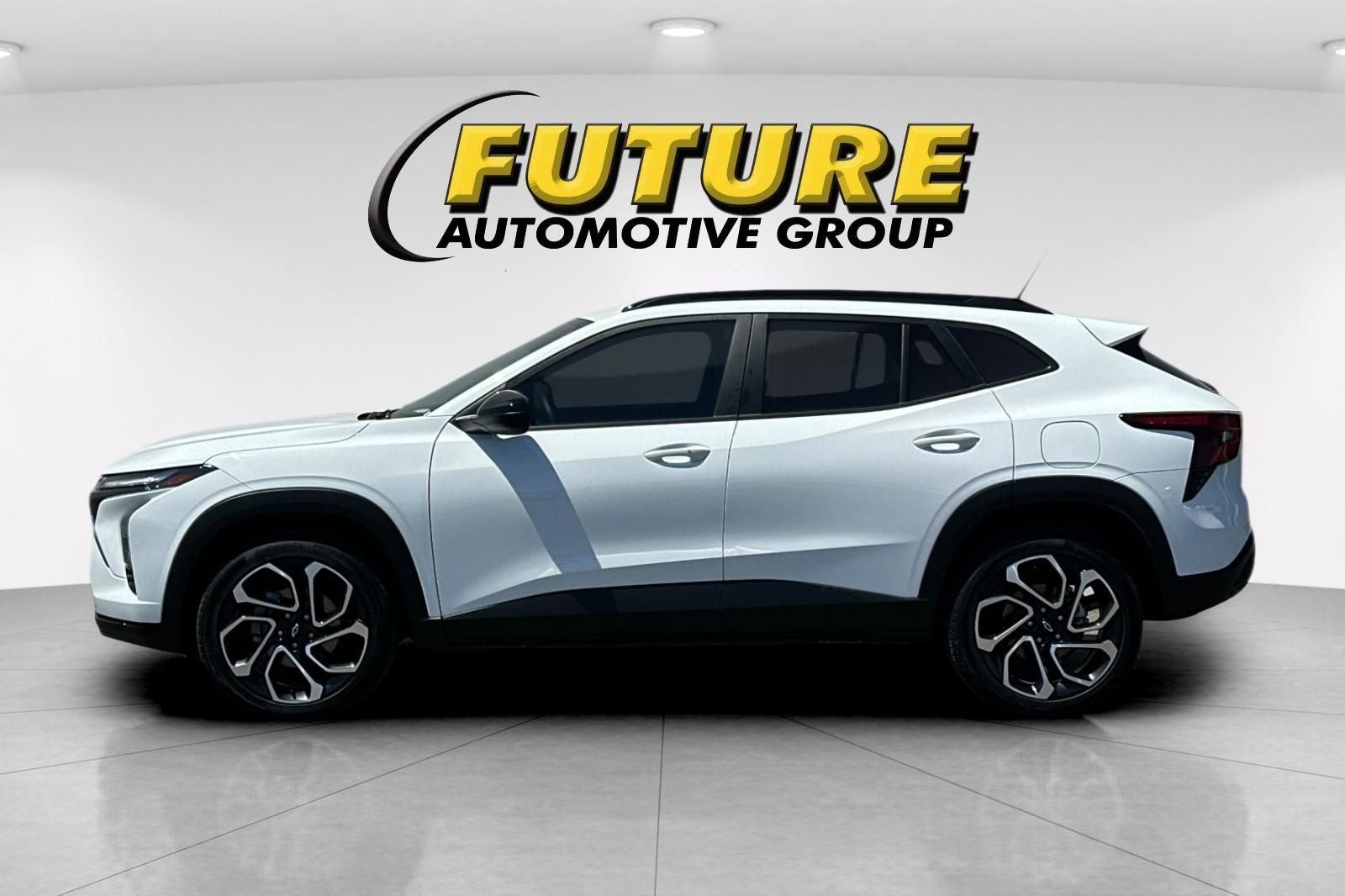 Used 2025 White Chevrolet 2RS image 6