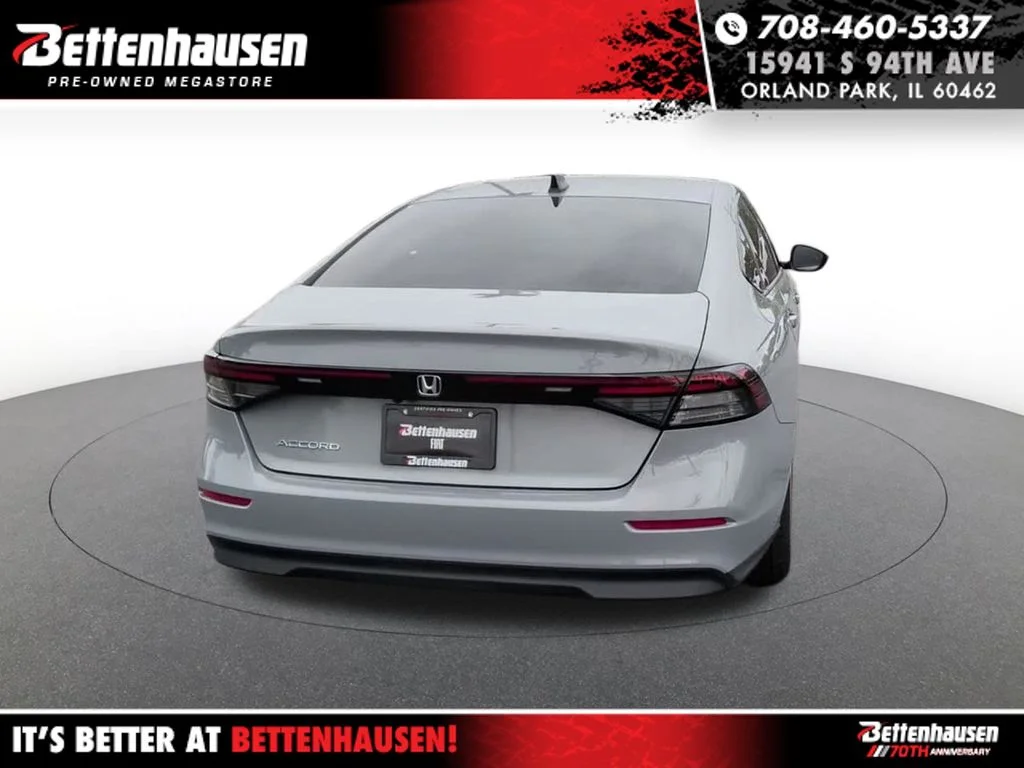 Used 2025 Gray Honda SE image 7