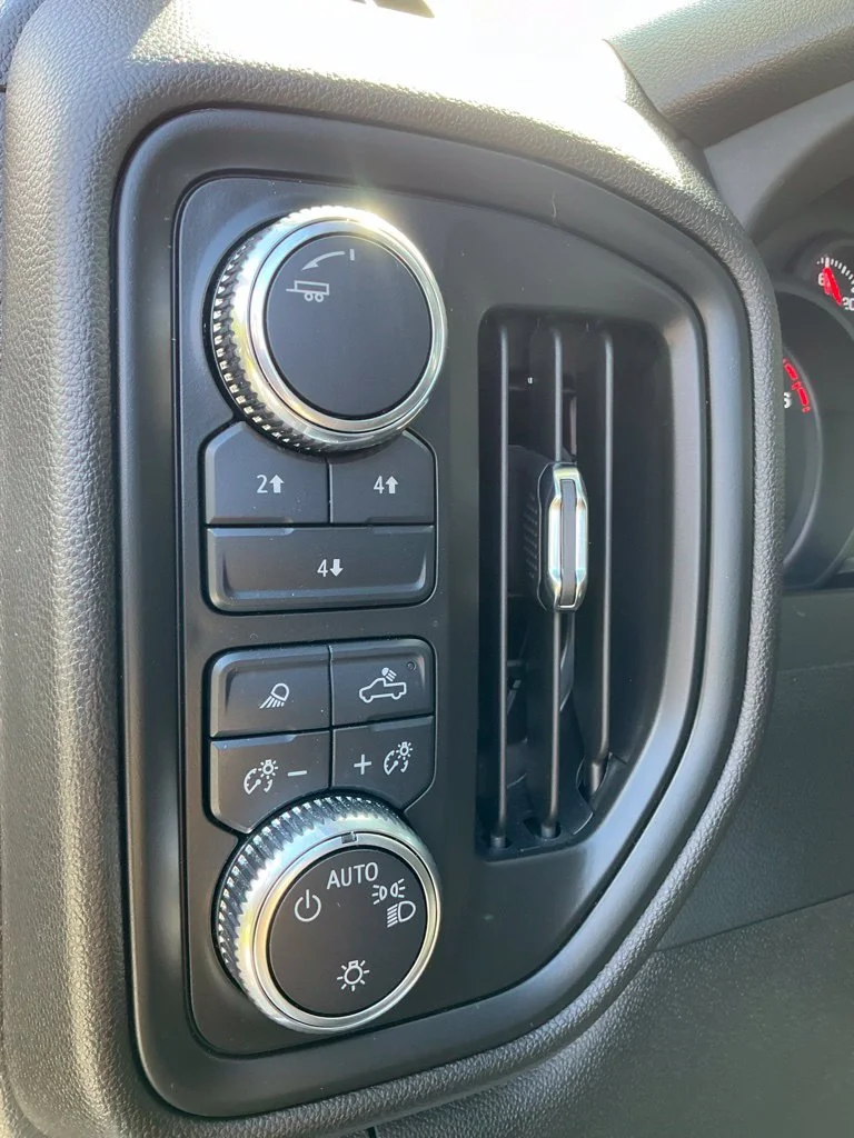 Used 2025 White GMC Pro image 20