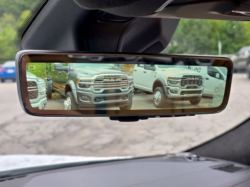 New 2027 White/off-white Jeep Summit image 10