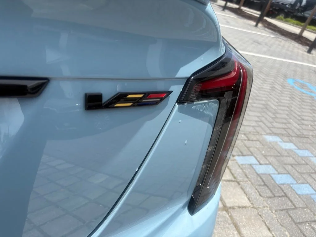 Used 2025 Drift Metallic Cadillac V-Series image 8
