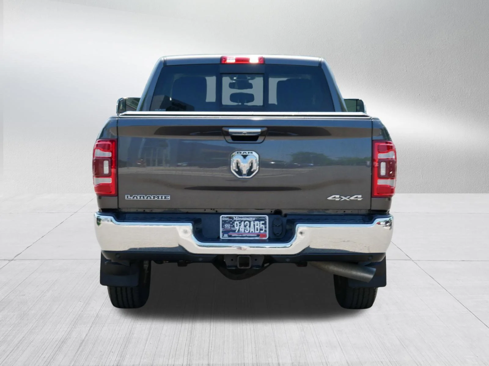 Used 2020 Granite Crystal Metallic Clearcoat Ram Laramie image 6