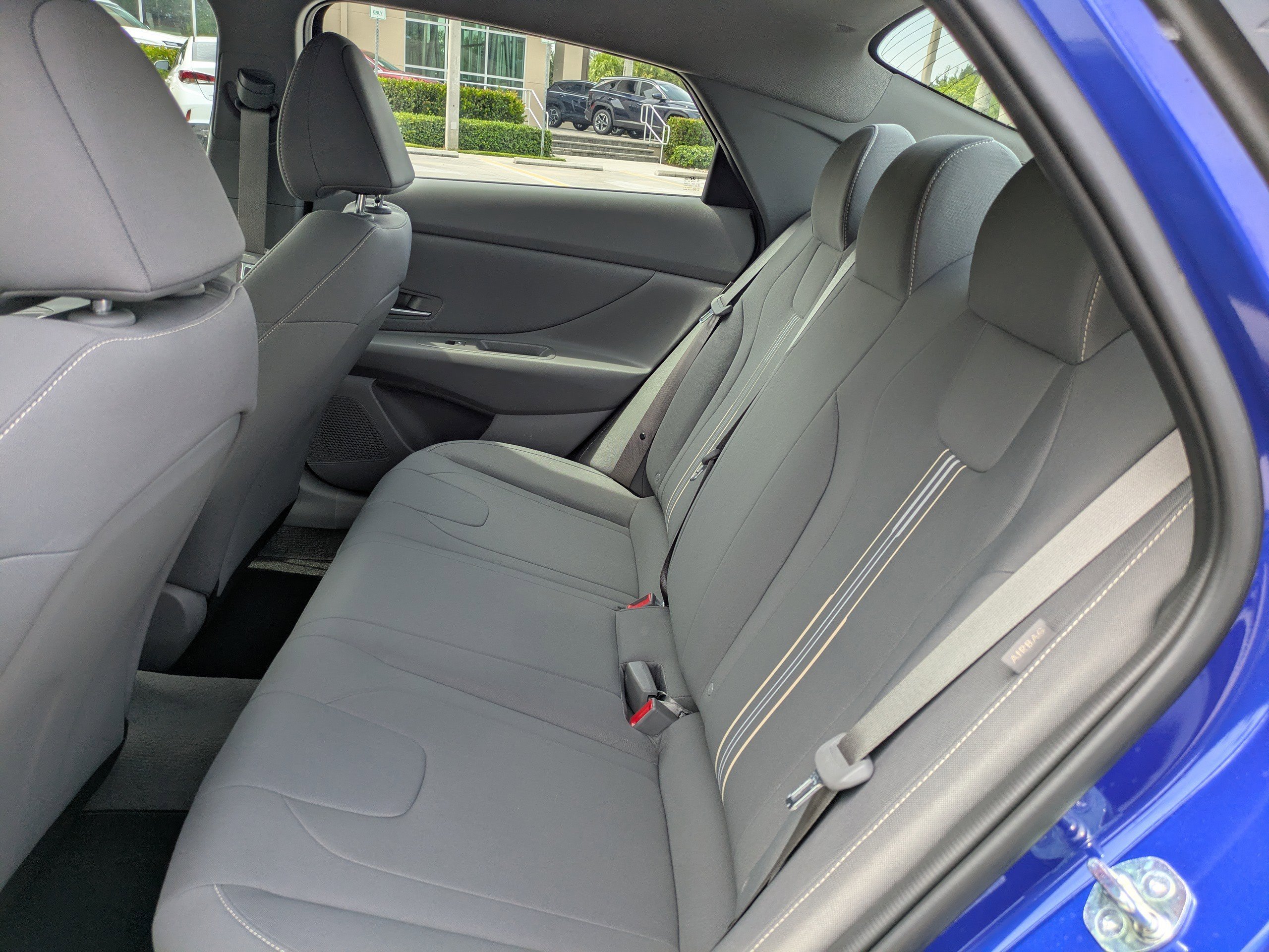 2025 Hyundai Elantra SEL - Photo 12