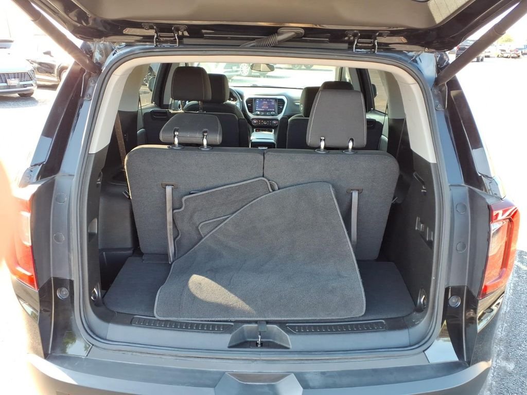 Used 2023 Ebony Twilight Metallic GMC SLE image 12