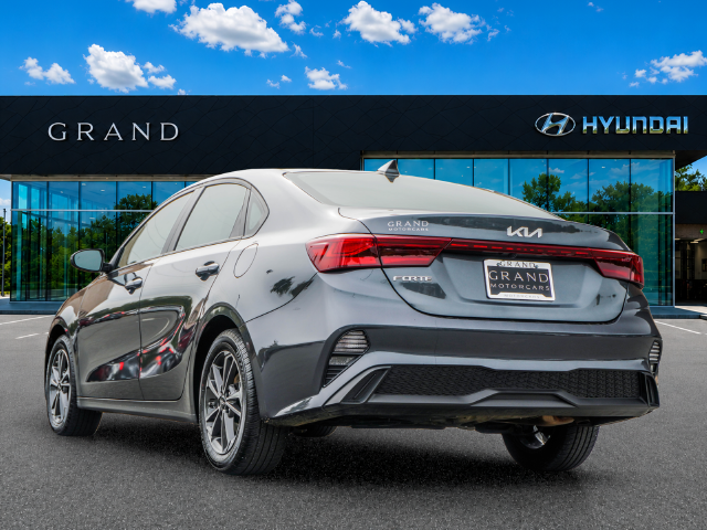 Used 2024 Gray Kia LXS image 4