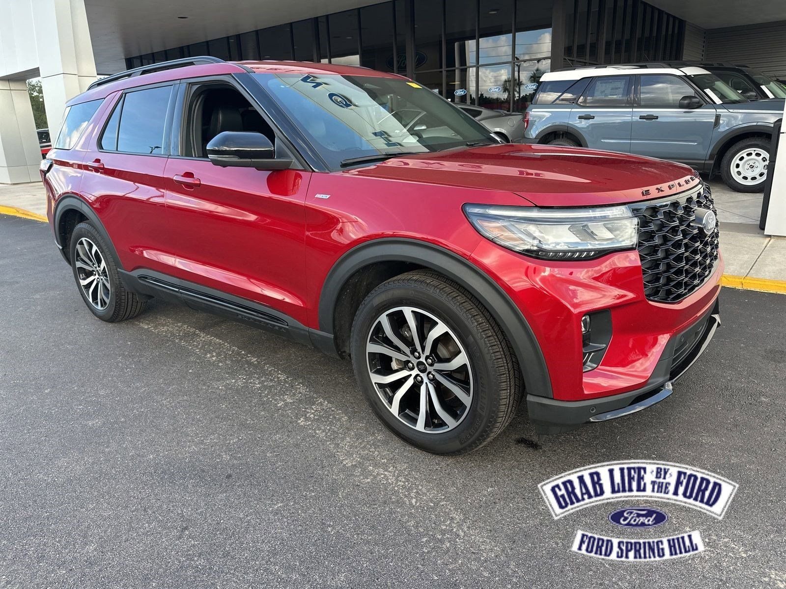 2025 Ford Explorer ST-LINE RWD (PL535)'s photo
