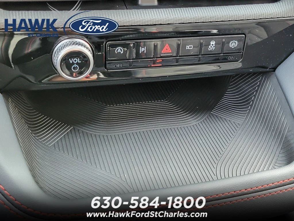 New 2027 Agate Black Metallic Ford 4DR 4WD ST-LINE image 16
