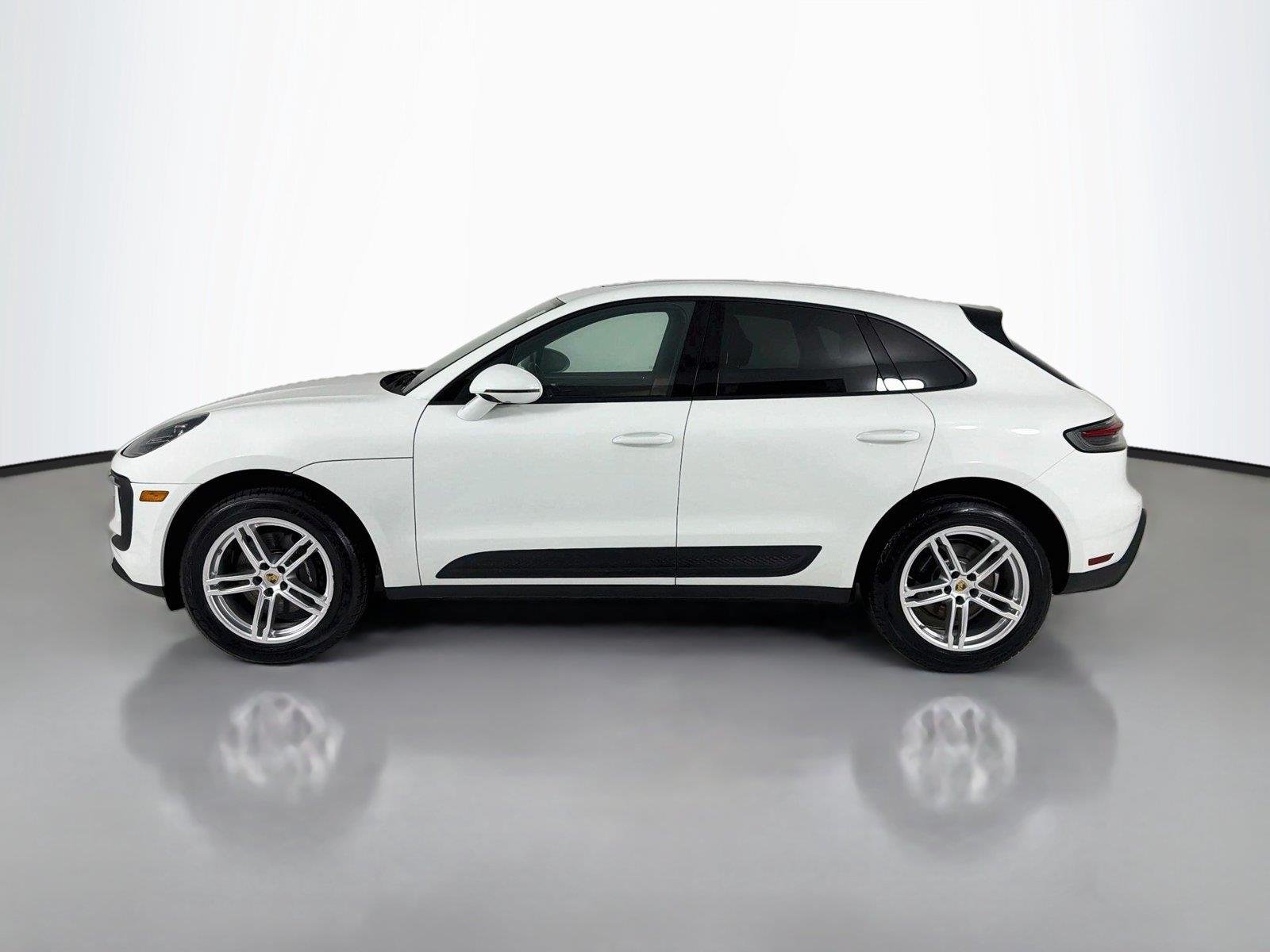Used 2023 White Porsche  image 2