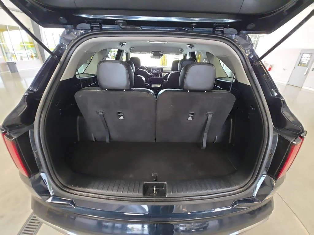 Used 2021 Blue Kia S image 12