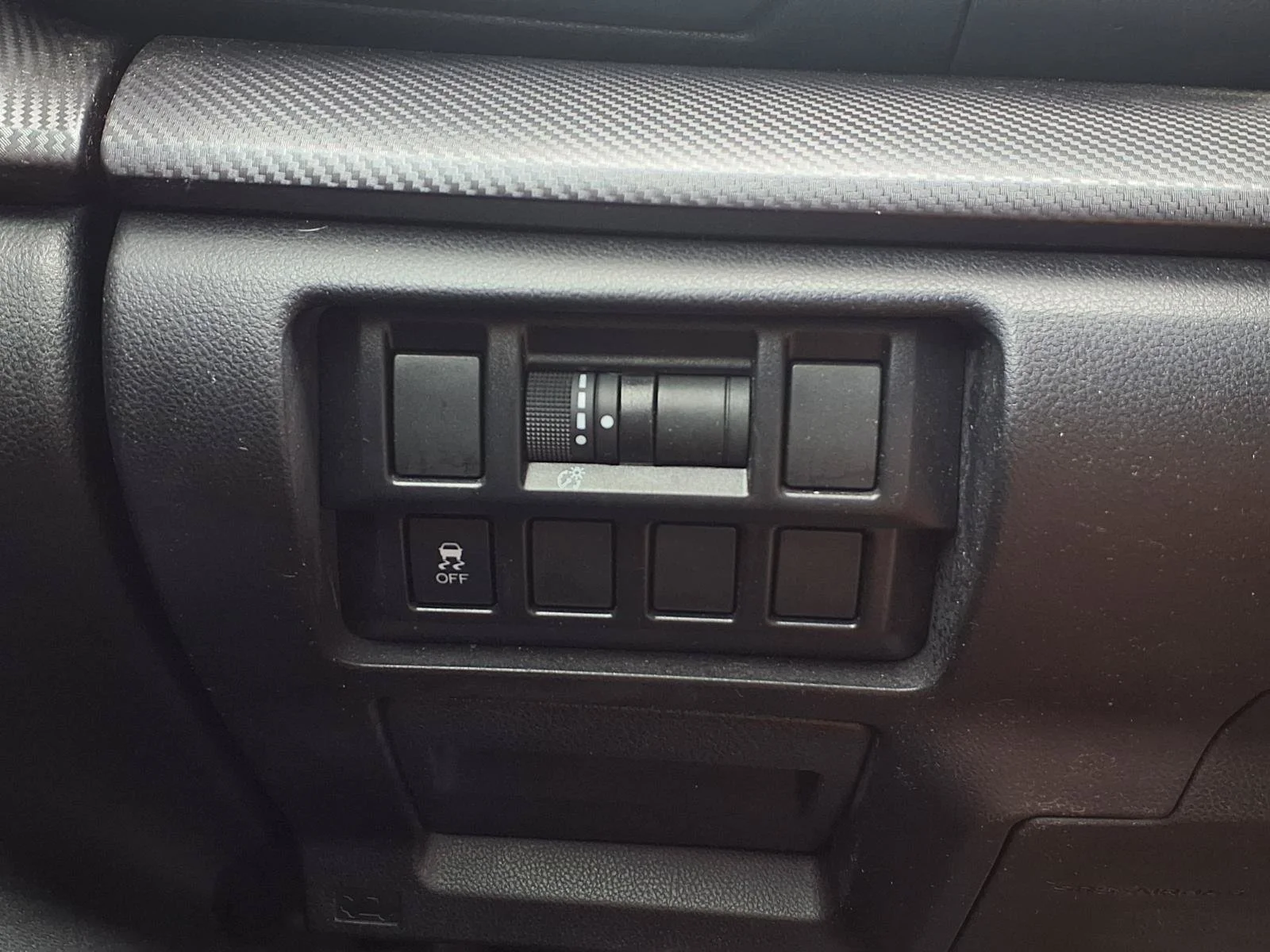 Used 2018 Ice Silver Metallic Subaru Sport image 14