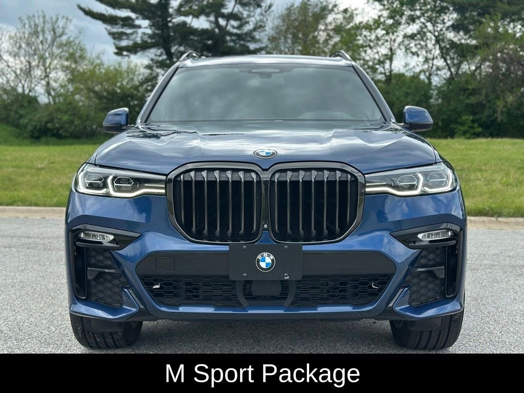 Used 2022 Phytonic Blue Metallic BMW xDrive40i image 2
