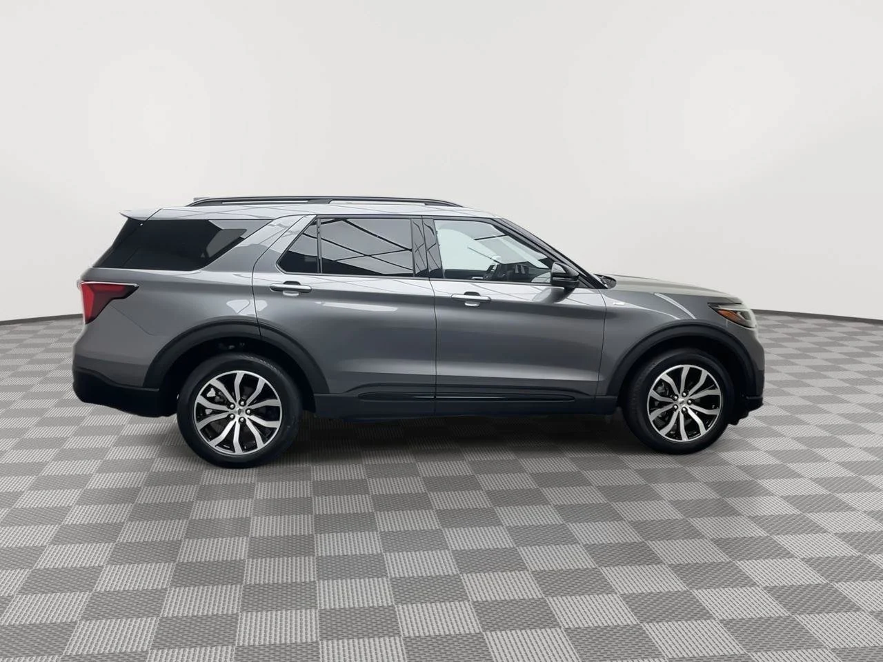 Used 2025 Gray Ford ST-Line image 43