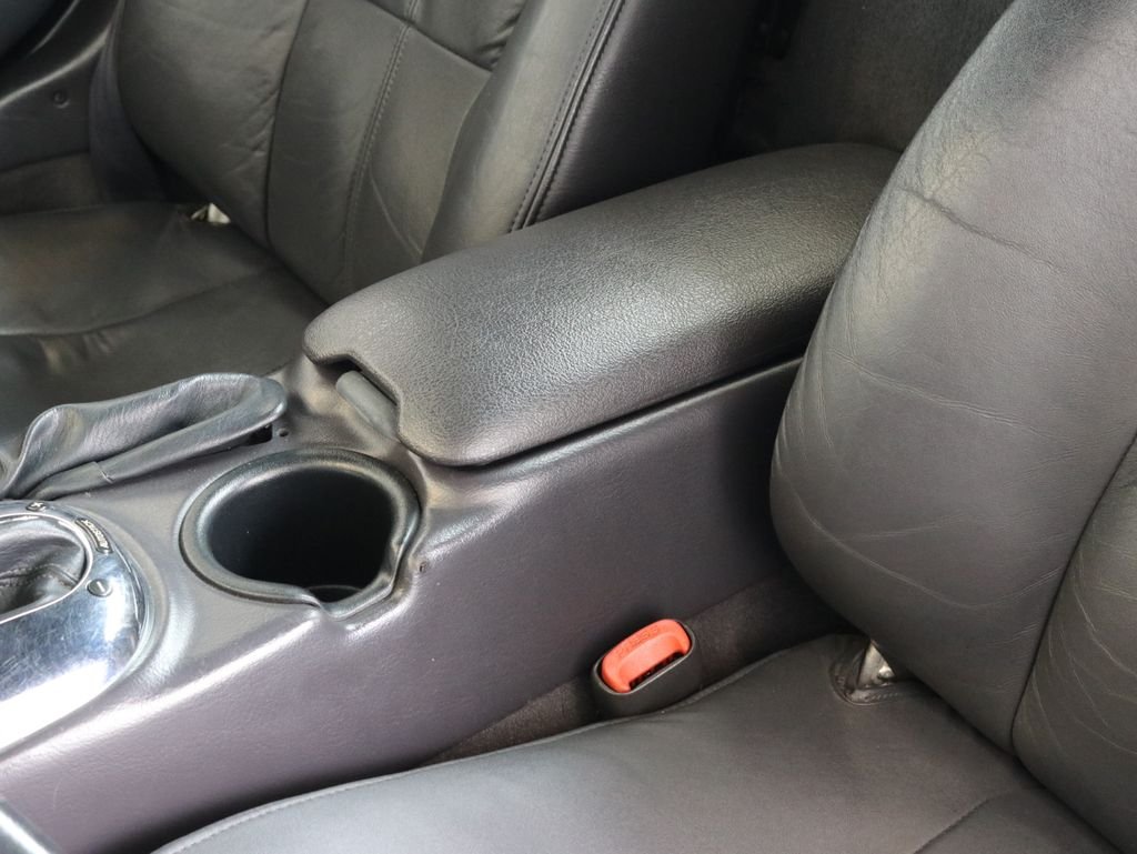 Used 2001 Blue Chrysler Base image 16
