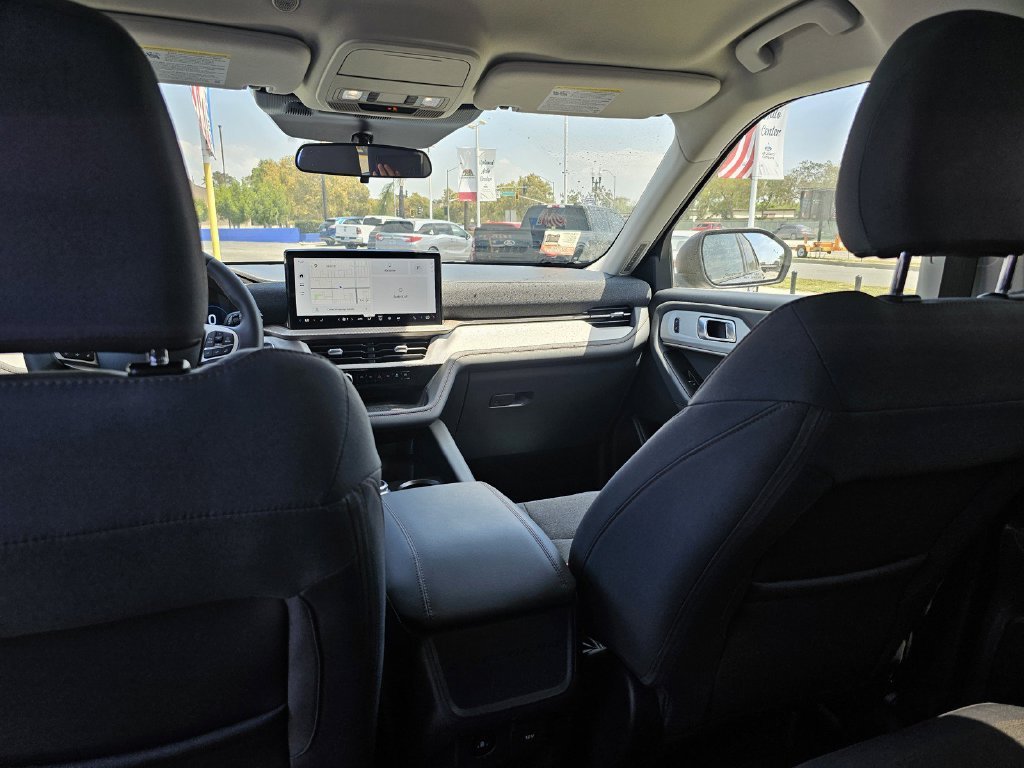 Used 2026 Vapor Blue Ford Active image 22