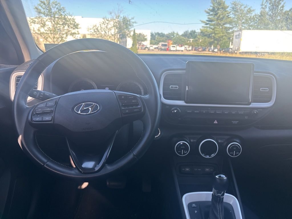 Used 2022 Blue Hyundai Limited image 13
