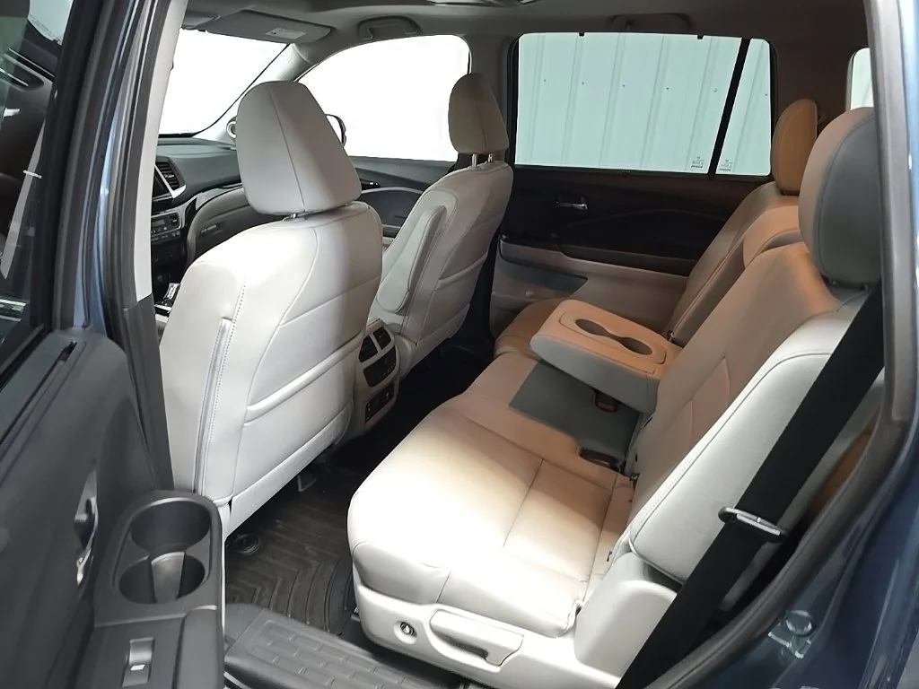 Used 2018 Steel Sapphire Metallic Honda Touring image 33