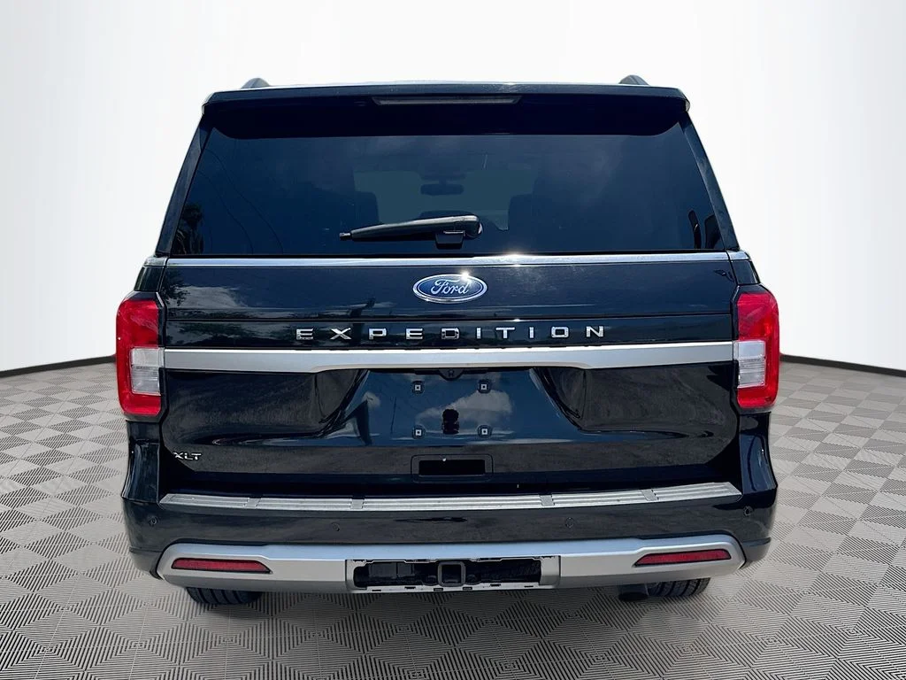 Used 2024 Black Ford XLT image 7