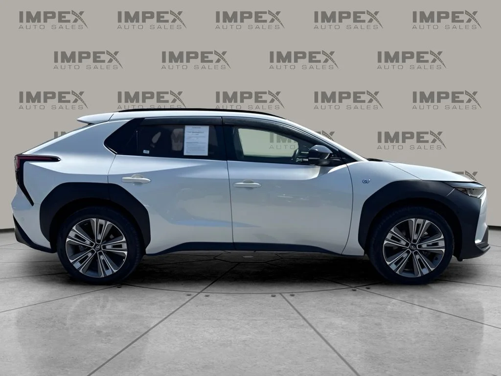 Used 2023 White Subaru Limited image 6