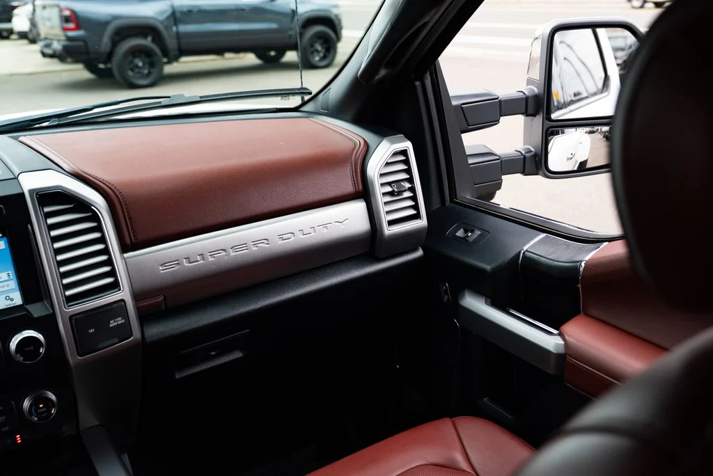 Used 2019 White Ford Platinum image 10