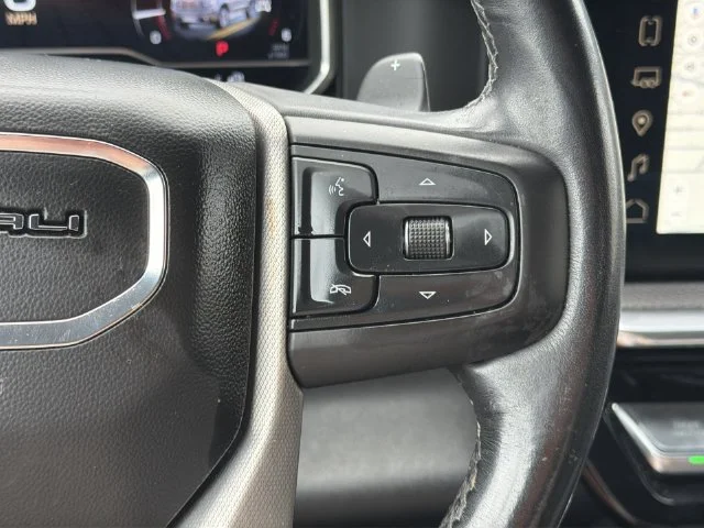 Used 2023  GMC Denali image 28