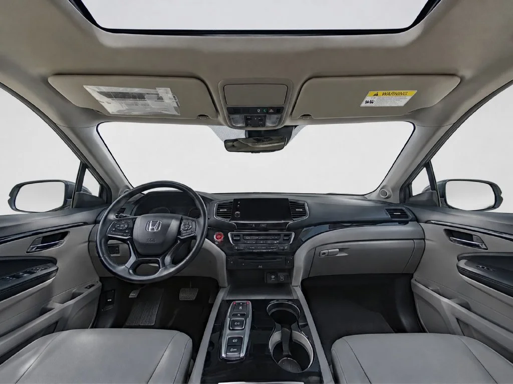 Used 2021 White Honda Touring image 30