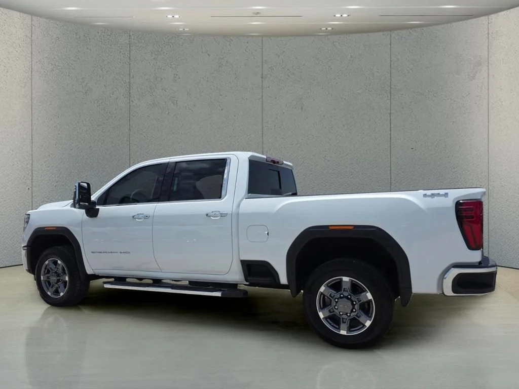 Used 2025 Summit White GMC SLT image 8