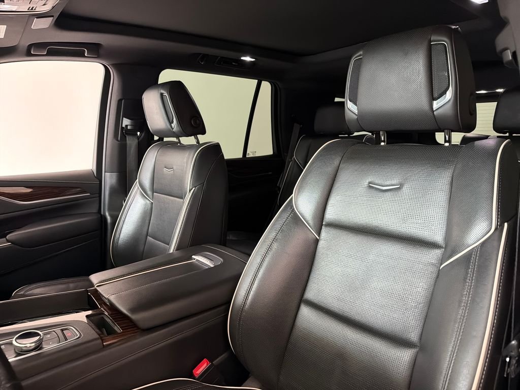 Used 2022 White Cadillac Premium Luxury image 15