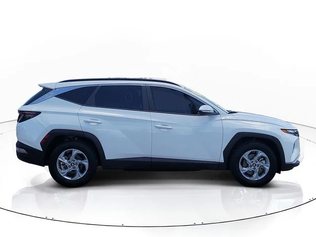 Used 2023 White Hyundai SEL image 4