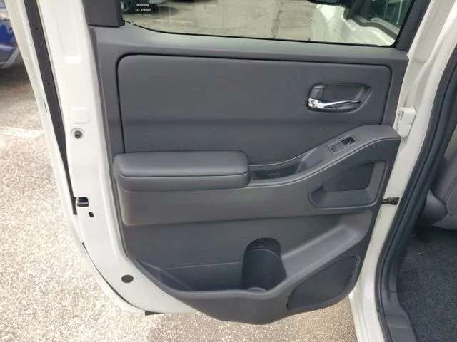 New 2026 Glacier White Nissan Crew Cab SV image 25