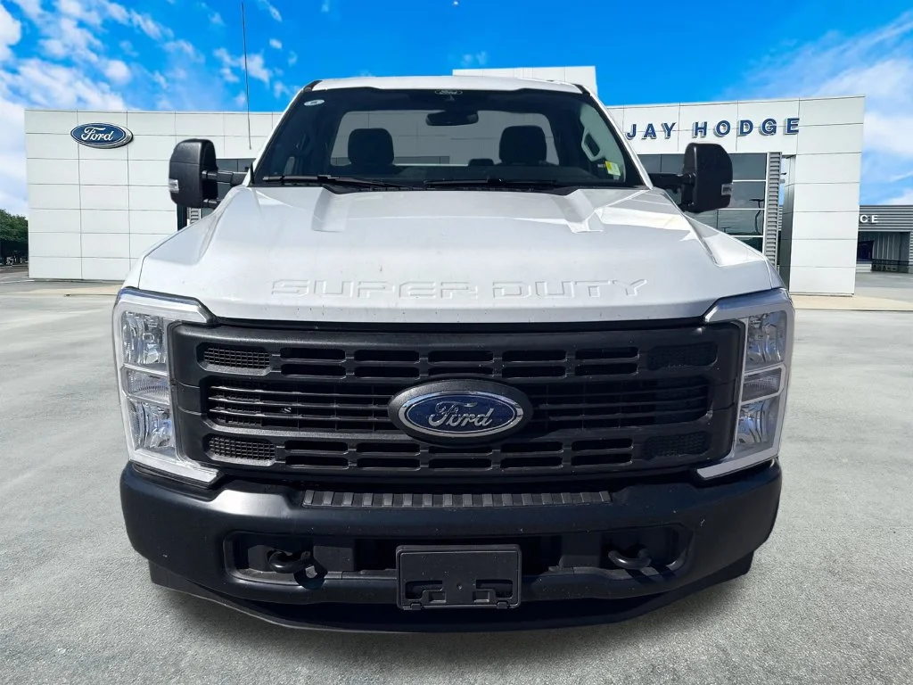 2026 Ford F-350 Super Duty XL - Photo 9