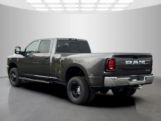New 2026 Granite Crystal Metallic Clear-Coat Exterior Paint RAM TRADESMAN image 5