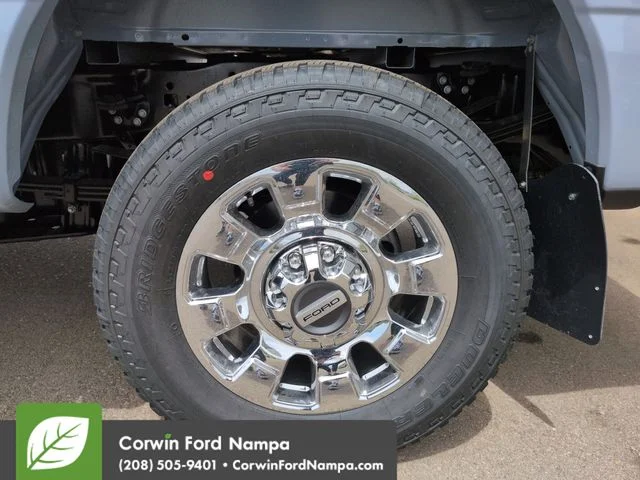 New 2026 Glacier Gray Metallic TriCoat Ford Lariat image 32