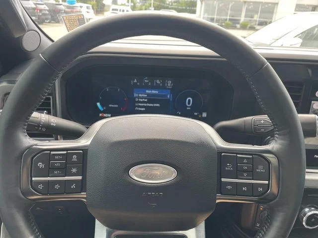 Used 2025 White Ford Platinum image 29