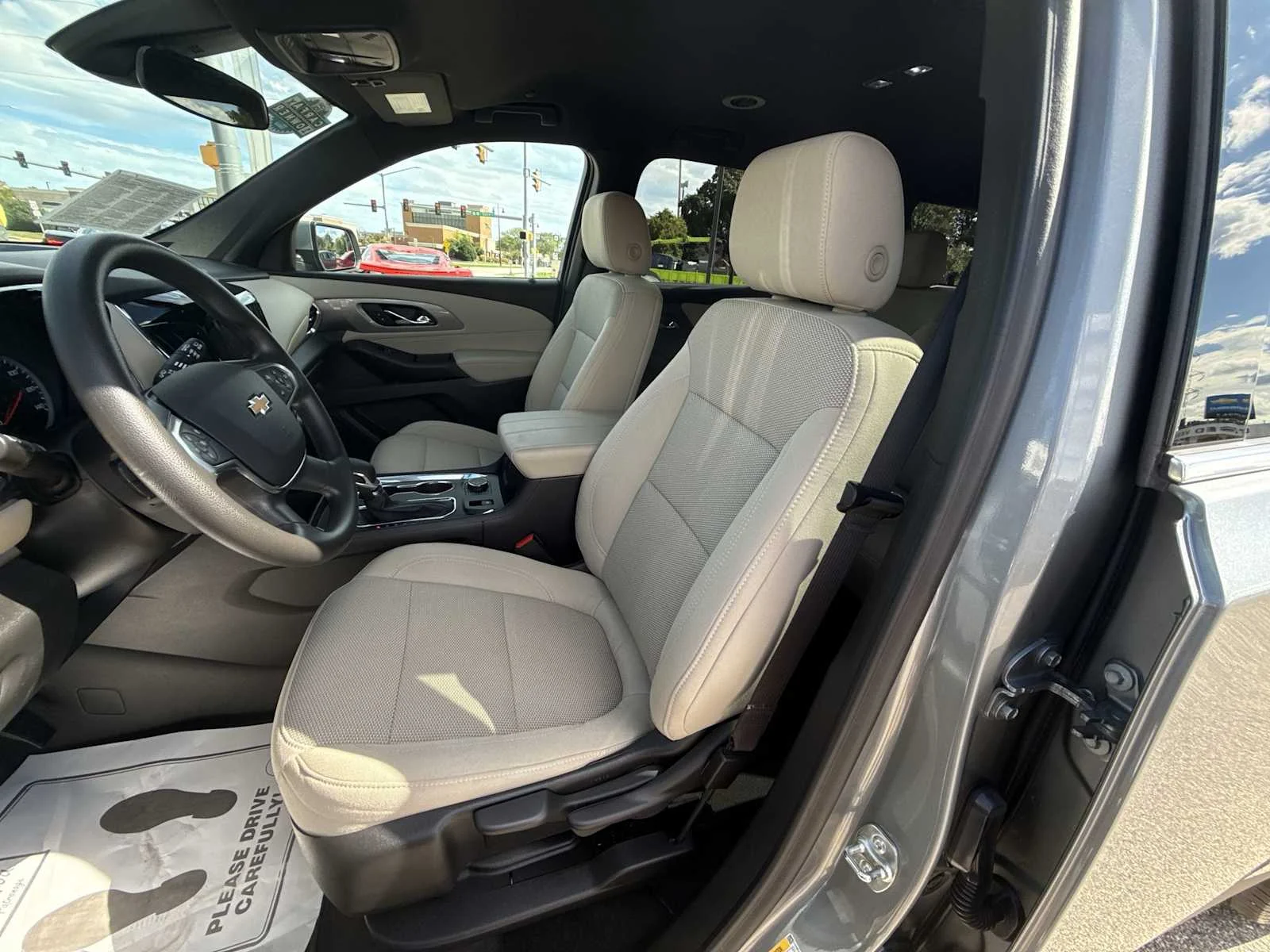 2023 Chevrolet Traverse LS - Photo 19