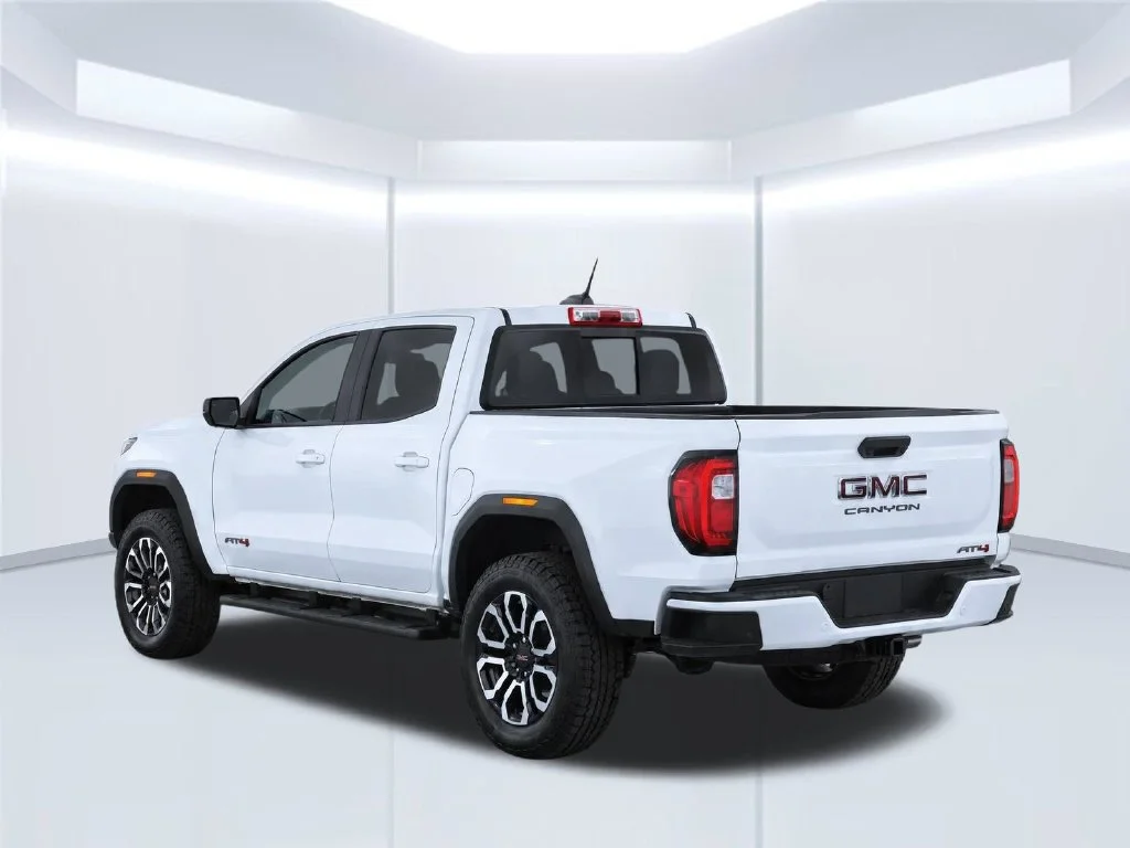 New 2026 White GMC AT4 image 5