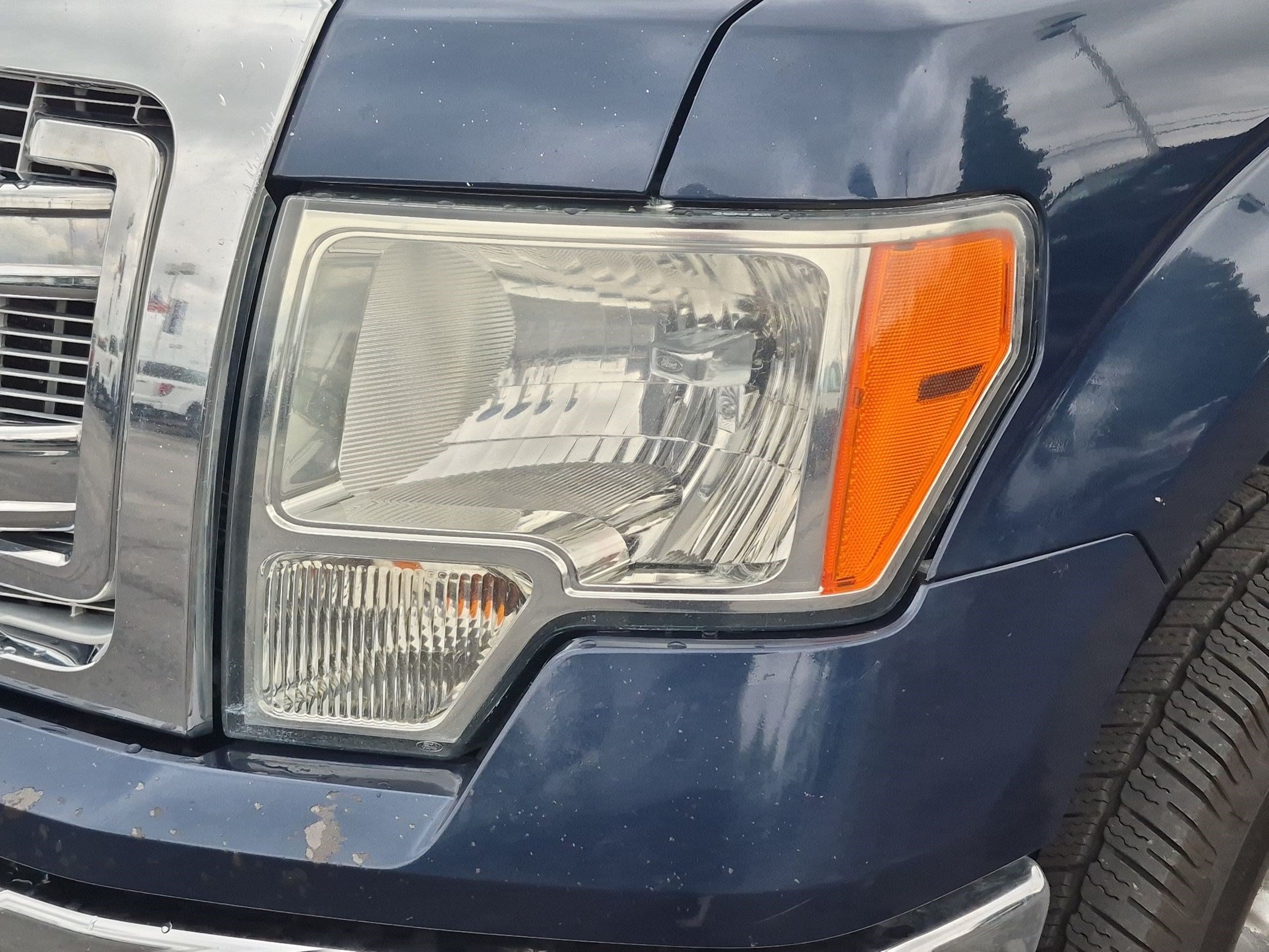 Used 2013 Blue Ford XLT image 10