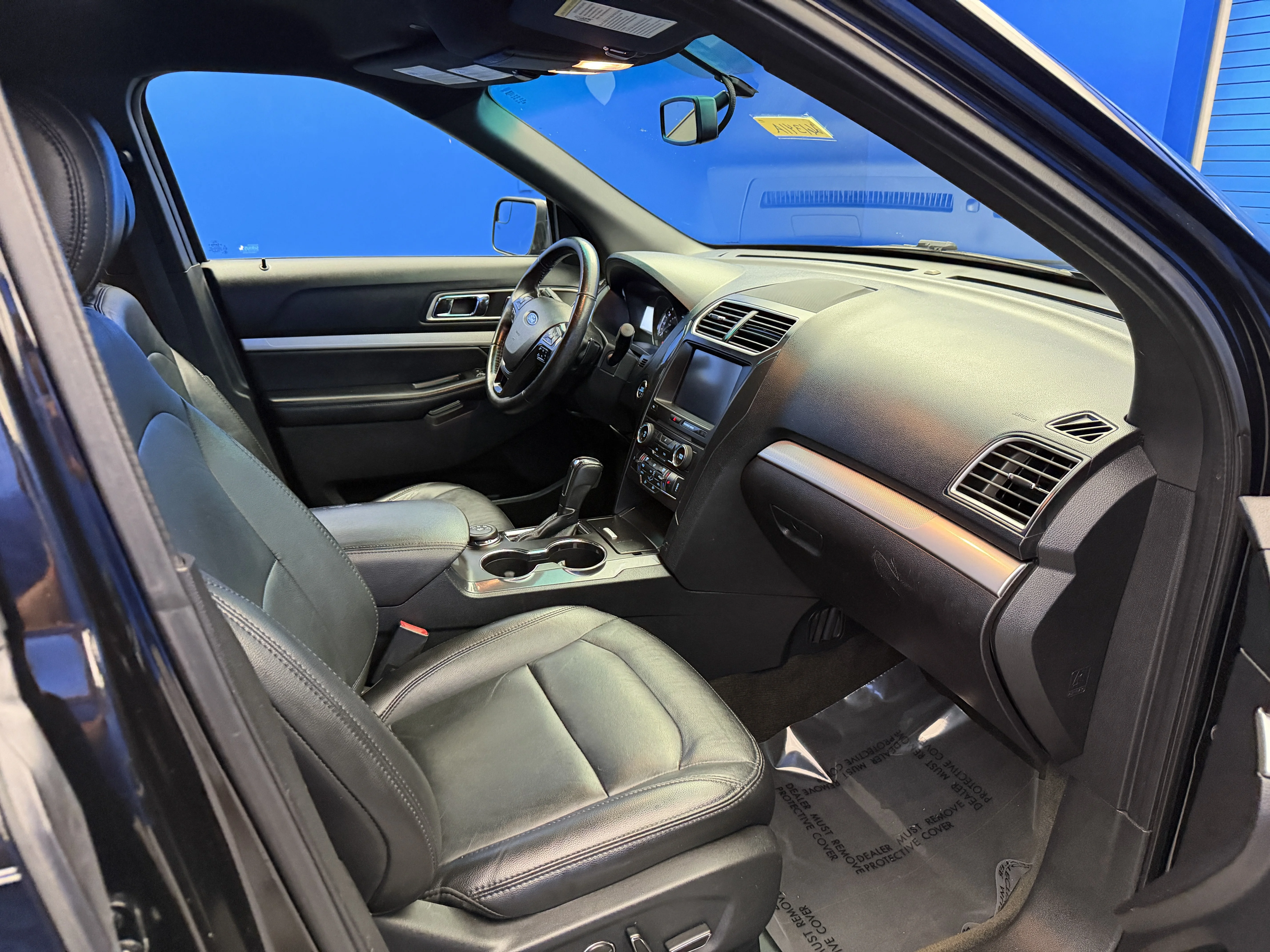 Used 2016 Shadow Black Ford XLT image 25