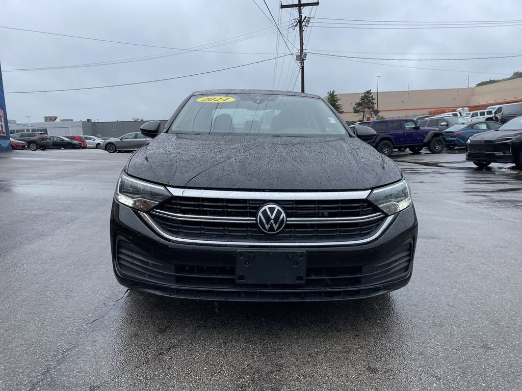 Used 2024 Gray Volkswagen 1.5T SE image 5