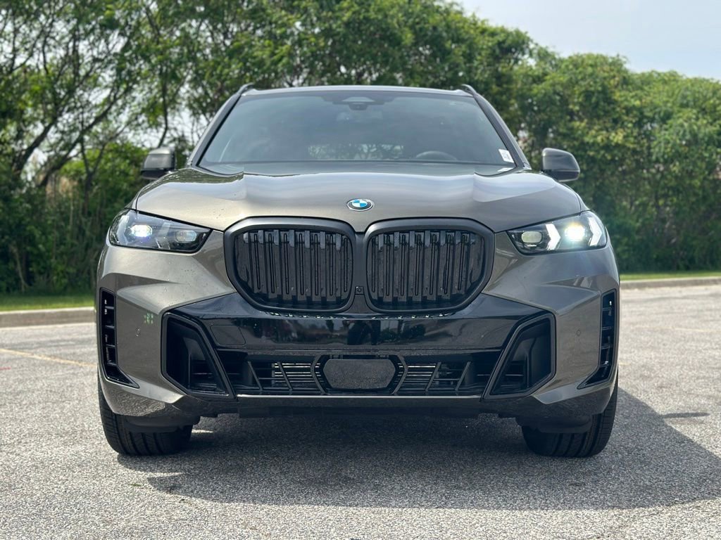 New 2026 Manhattan Green Metallic BMW xDrive40i image 2
