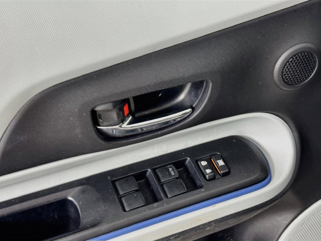 Used 2013 Super White Toyota Two image 20