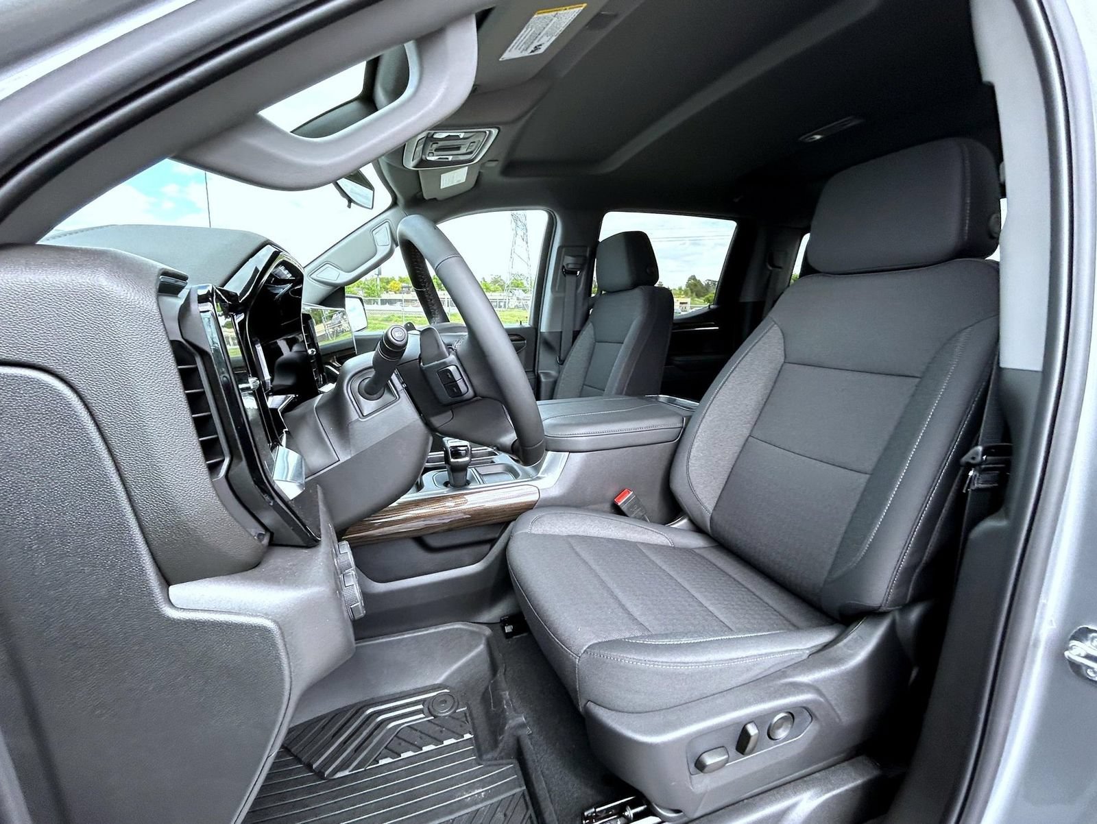 2026 Chevrolet Silverado 1500 LT - Photo 10