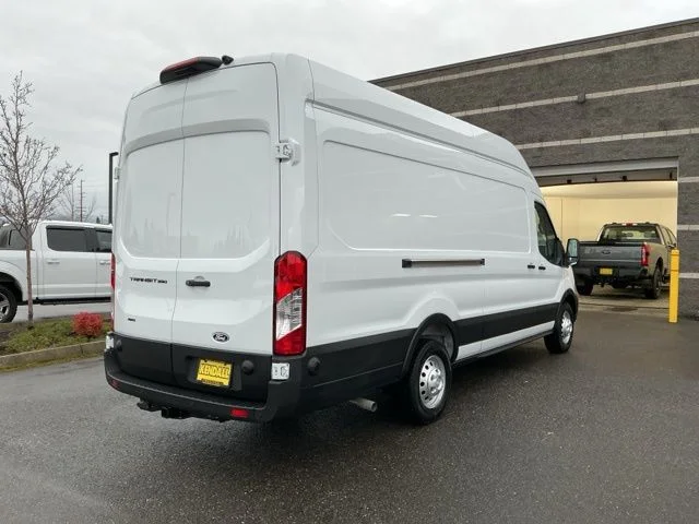 New 2026 Oxford White Ford Base image 4