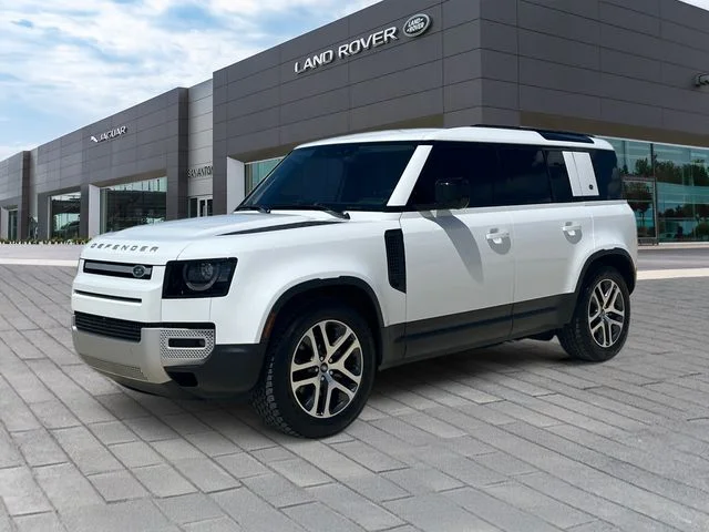 2024 Land Rover Defender 110 S P300's photo