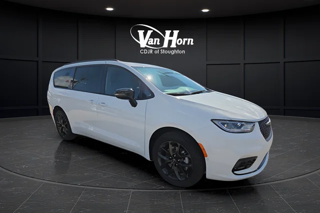 2026 Chrysler Pacifica Limited AWD's photo