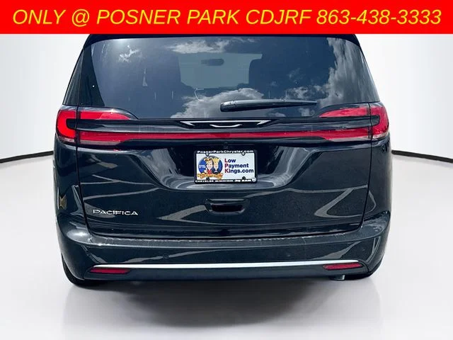 New 2027 Diamond Black Crystal Pearl-Coat Exterior Paint Chrysler  image 6