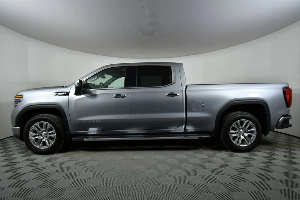Used 2025 Sterling Metallic GMC Denali image 16