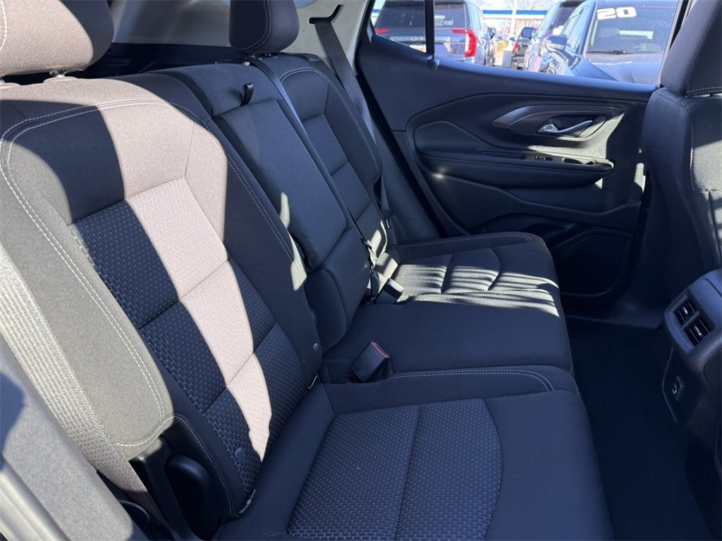 2022 GMC TERRAIN - Image 34