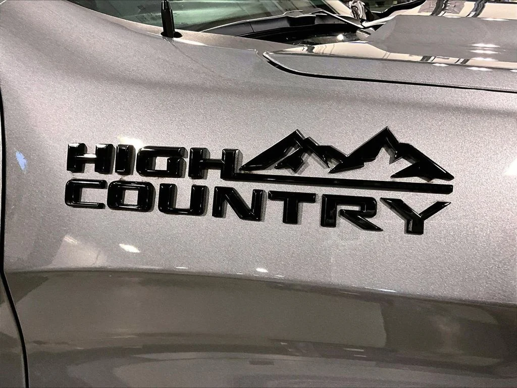 Used 2022 Gray Chevrolet High Country image 29